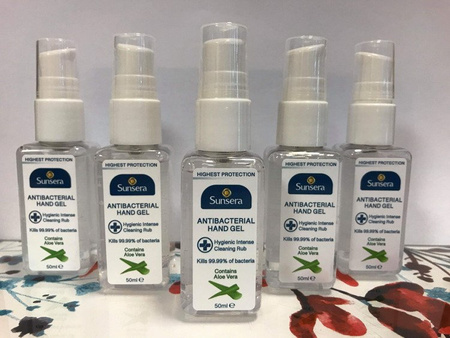 Najwyższa ochrona Antybakteryjny żel do rąk zabija 99% bakterii Zawiera aloes 50 ml